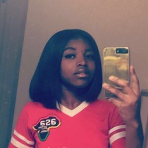 Meet your Posher, Kayla